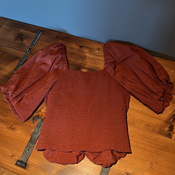 Rust Ruched Puff sleeves - Picture 3 of 4